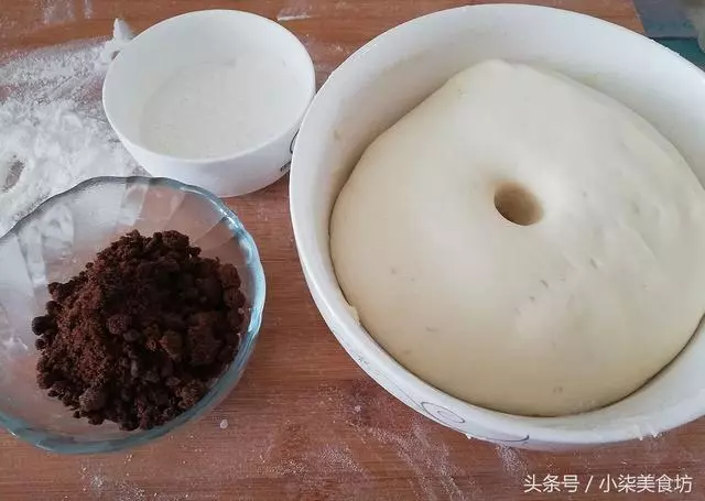 想吃糖三角,只要掌握2個訣竅,不漏糖,個個暄軟,孩子超愛吃