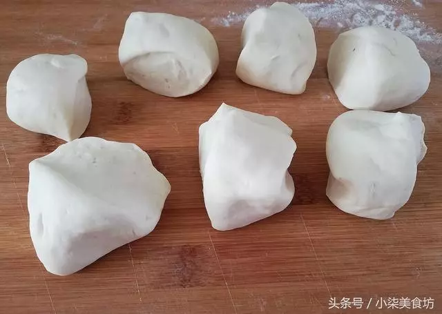 想吃糖三角,只要掌握2個訣竅,不漏糖,個個暄軟,孩子超愛吃