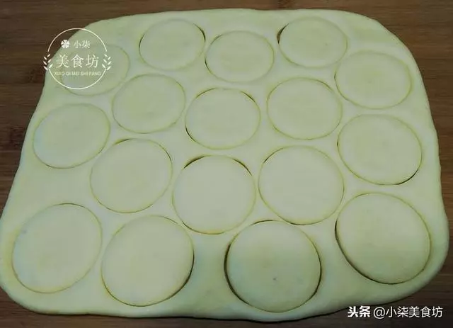 麵包圈這樣做真好吃,我家孩子吃一次不過癮,比油餅好吃多了
