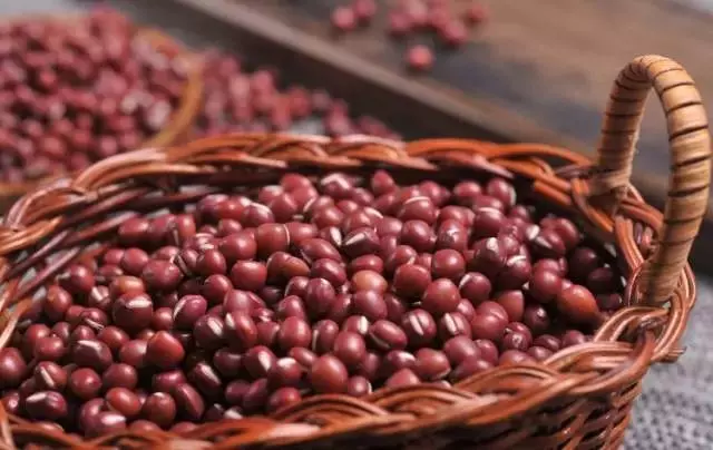 紅豆加這個,排出10年毒素!喝完瘦了10公斤!!