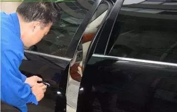 車鑰匙被鎖車裡如何處理?學起來,將會救到你的命!!
