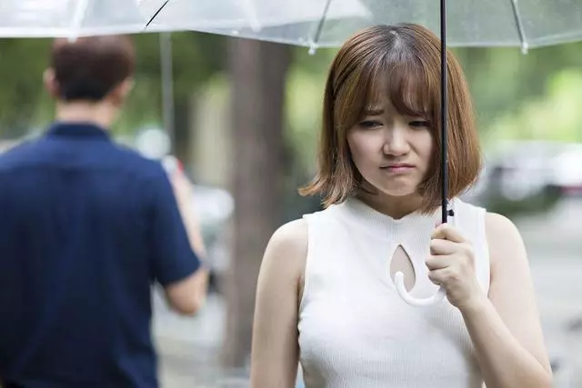 「我們復婚吧,我放不下你」「可我一個人真的養不起你全家」