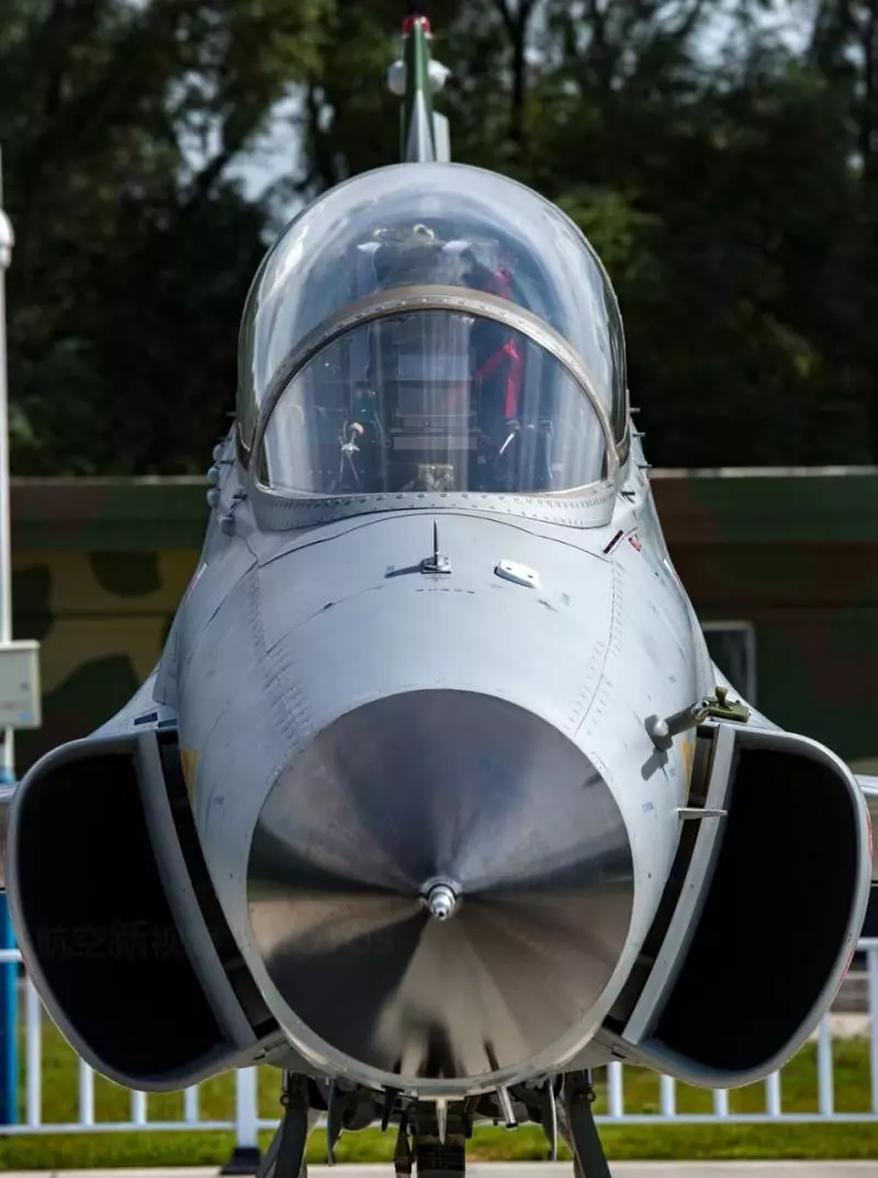 我國空軍各型戰機正視角度 中國製造也可以中氣十足