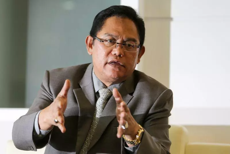 巫統議員一句話鬧翻國會!副議長對這名「腦進水」的議員了訓話了!