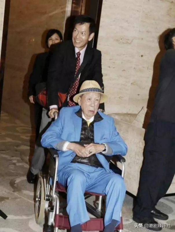 95歲陳鵬飛昨日離世,生前曾被陳百強誤解,其實兒子是他一生驕傲