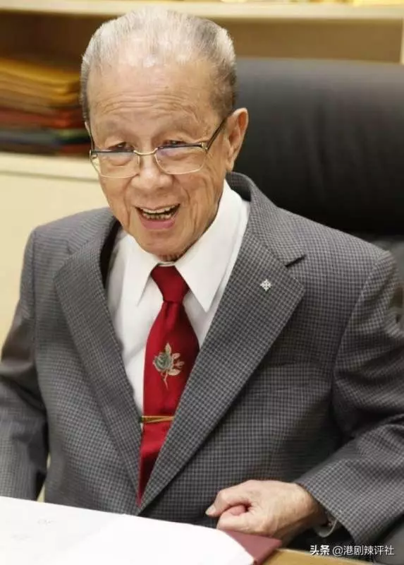 95歲陳鵬飛昨日離世,生前曾被陳百強誤解,其實兒子是他一生驕傲