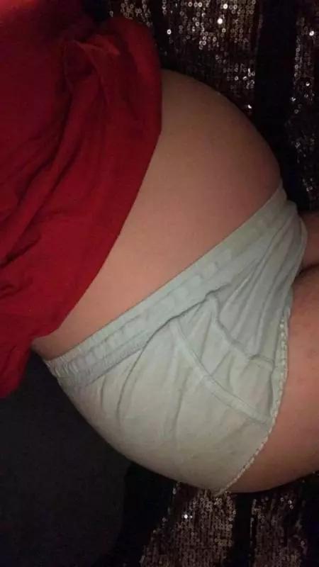 18歲女子有吃避孕藥習慣 一覺睡醒驚覺肚隆起懷孕