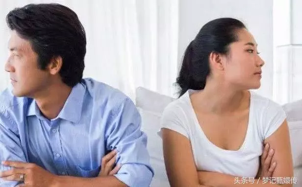 離婚後前夫經常來送菜,母親讓他和俺復婚,俺笑了