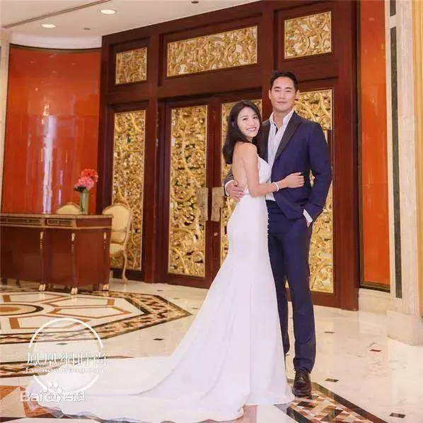 前TVB女藝人林芊妤回馬補辦婚禮!一家三口好Sweet!
