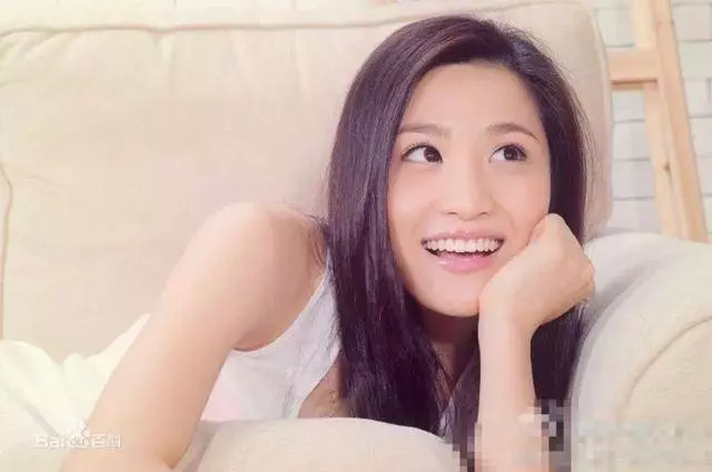 前TVB女藝人林芊妤回馬補辦婚禮!一家三口好Sweet!