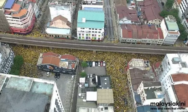 警告歐盟別限制出口棕櫚油 馬哈地:否則改買中國製戰機