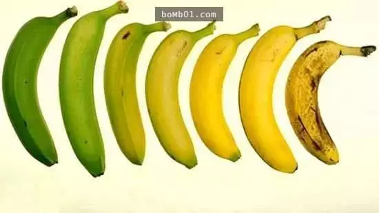 他持續一個月「每天都吃兩根香蕉」想看有什麼效果,結果全身竟然出現了驚人的變化!