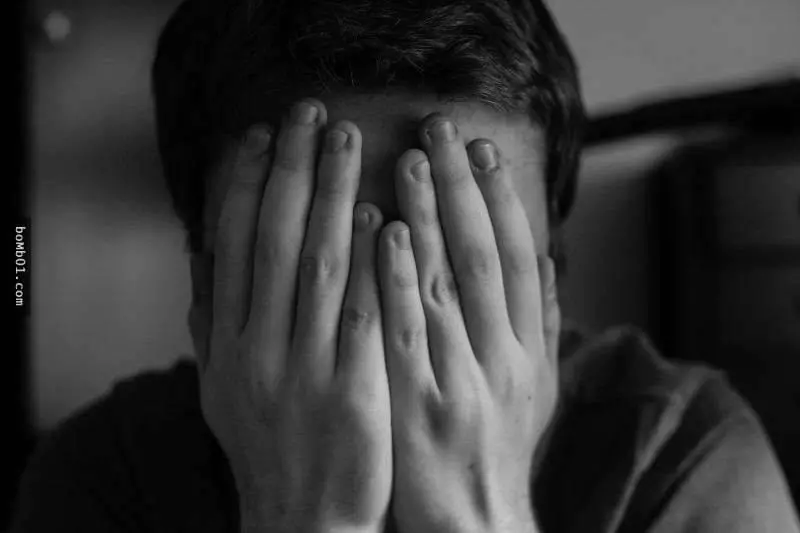 他持續一個月「每天都吃兩根香蕉」想看有什麼效果,結果全身竟然出現了驚人的變化!