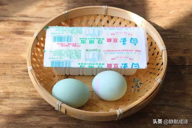 豆腐的這個做法,不油不膩,鮮香滑嫩,特別適合老人孩子吃