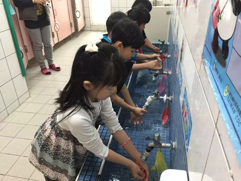 腸病毒疫情逐加溫 落實「濕、搓、沖、捧、擦」