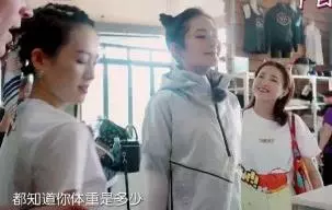 妻子:張嘉倪因丟失護照而無緣下面的旅遊?向買超求助曝綜藝內幕!