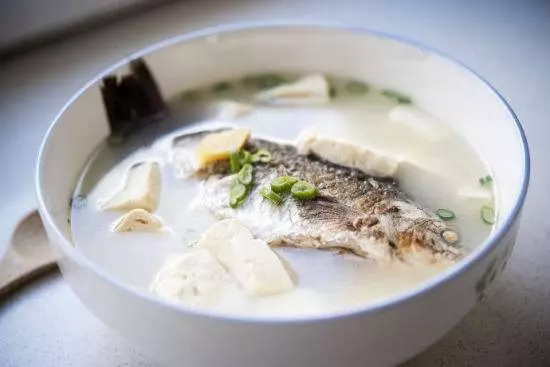 每天喝1碗骨頭湯最「補鈣」?營養師:其實還不如3道便宜家常菜
