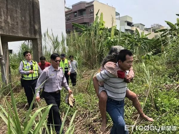 遇魔神仔?台南阿嬤「倒公墓呵呵笑」:他帶我來玩 警方傻眼「看完監視器畫面」瞬間寒毛直豎