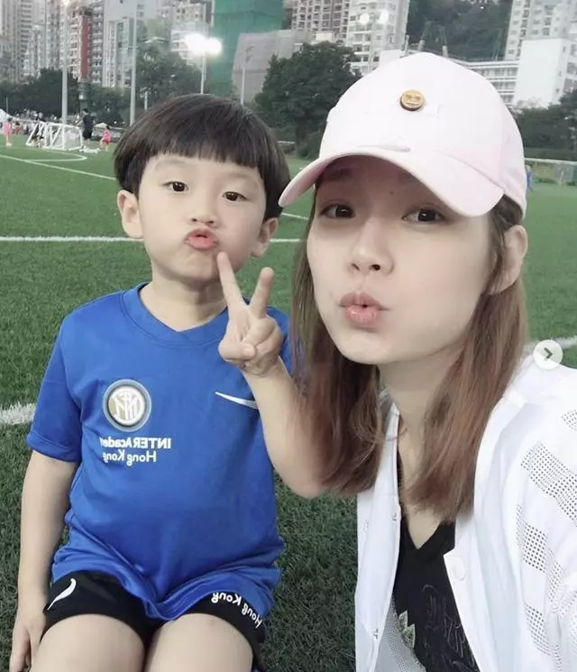 離婚後如獲新生,37歲呂慧儀大曬螞蟻腰,90後都被她比下去了!