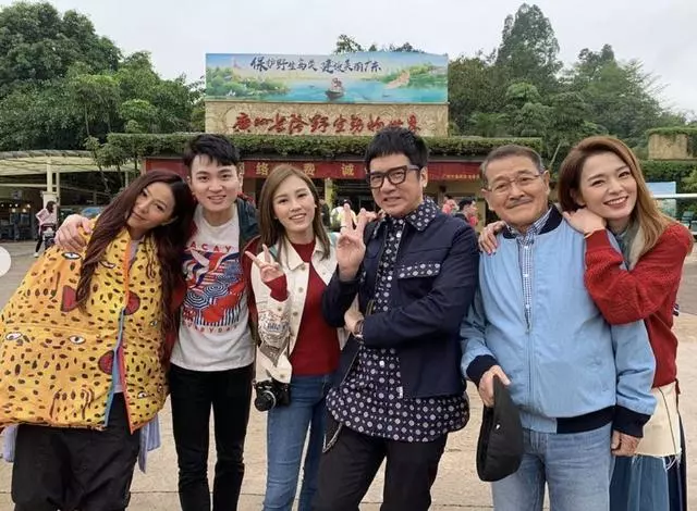 離婚後如獲新生,37歲呂慧儀大曬螞蟻腰,90後都被她比下去了!