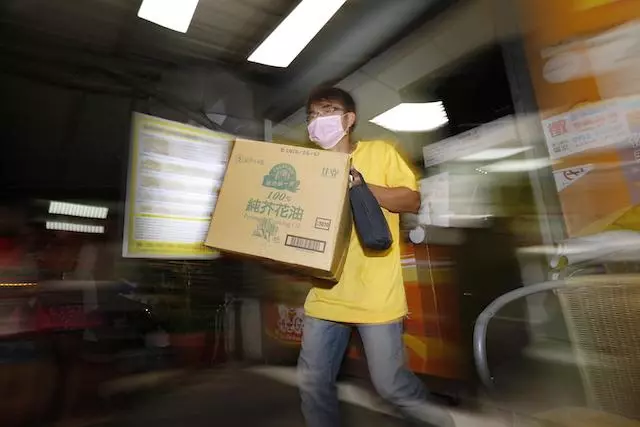 放棄6萬高薪!博士生「轉行賣雞排」震驚社會 爸爸嘆氣吐心聲:省吃儉用讓你讀書結果...