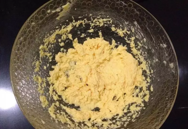 比網上賣的肉鬆餅好吃太多!一盤肉鬆酥餅配方給你了