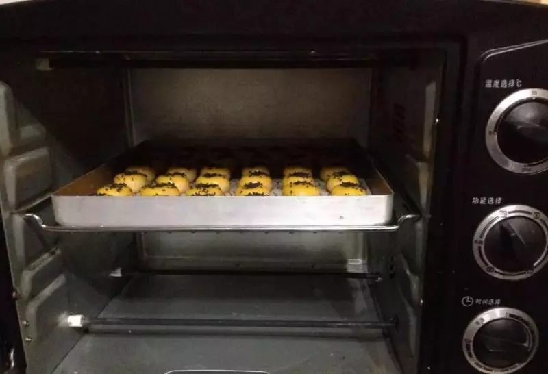 比網上賣的肉鬆餅好吃太多!一盤肉鬆酥餅配方給你了