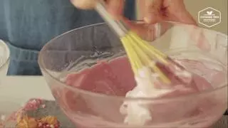 她家推出的洛神花蛋糕超搶手,原來只要加一味原料!懂這樣做蛋糕的人很少