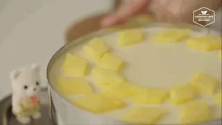 顏值逆天!驚呆客人的菠蘿蛋糕,你們猜一個賣多少錢?