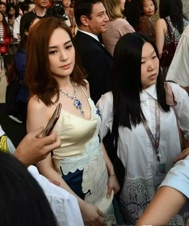 36歲阿嬌(鍾欣桐)近照曝光,美若天仙,網友:冠希哥後悔嗎?