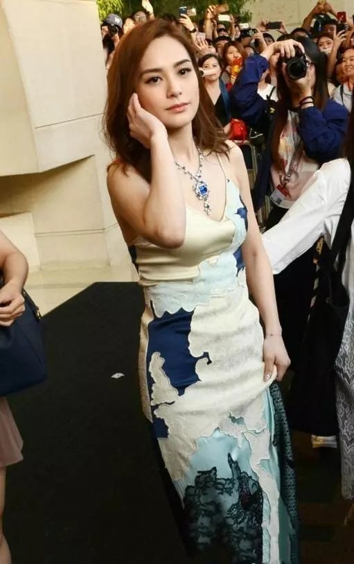 36歲阿嬌(鍾欣桐)近照曝光,美若天仙,網友:冠希哥後悔嗎?