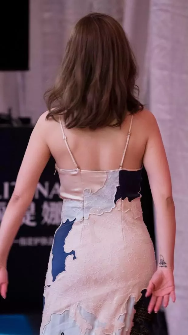 36歲阿嬌(鍾欣桐)近照曝光,美若天仙,網友:冠希哥後悔嗎?