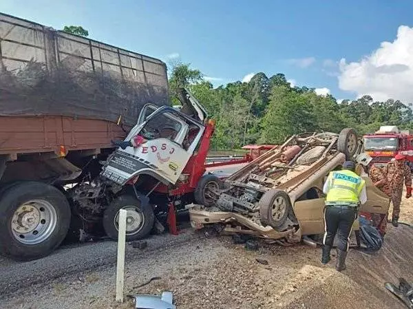 拖車撞羅厘 釀2死1傷慘劇