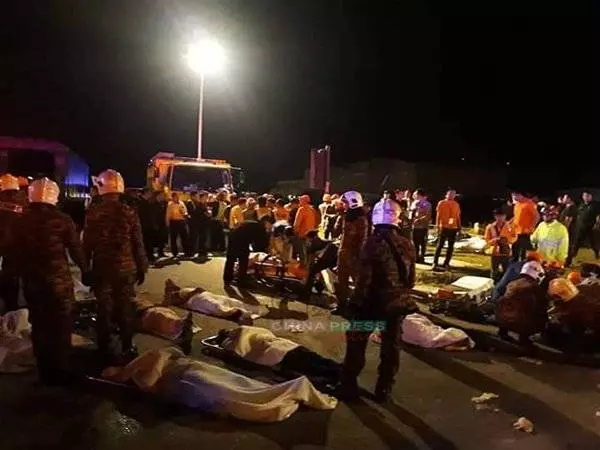 恐怖車禍最新消息！死者增至11人 [內附視頻]