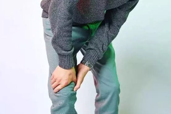 退休老中醫:「一塊生薑」解決滑膜炎,不到3周,膝關節積水沒了,膝蓋也不疼了,上下樓梯不費勁