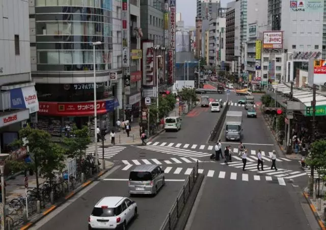 日本出名的愛乾淨,為何街頭電線雜亂無章?原因其實很簡單!