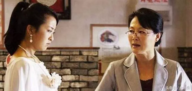 老公出軌婆婆罵我沒本事,我和男同學吃頓飯,婆婆要把我遊街示眾!