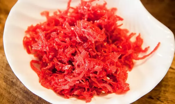 便當裡面「甜甜鹹鹹的很下飯」的東西到底是什麼?沒想到它竟是「這個」做的!