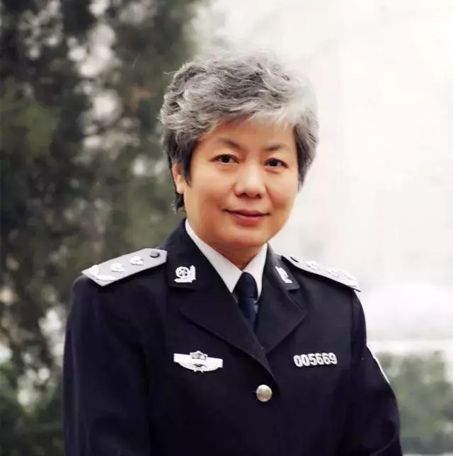 請務必告訴孩子:不傷人是一種教養,而不被人傷害就是一種氣場