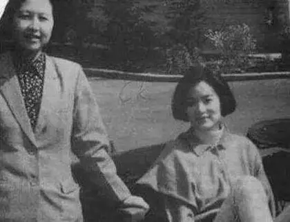 林青霞與她的親姐姐,一個仍然優雅,一個失散36年