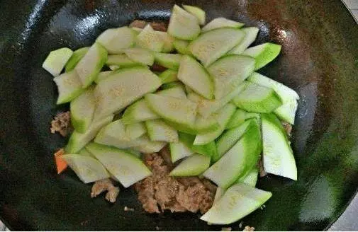 老中醫提醒:被列入「致癌黑名單」的3種蔬菜,含有大量甲醛,早知早受益