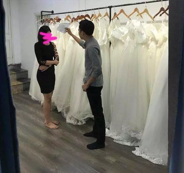 驚見處女膜修補單 準新郎當場劈腿新娘