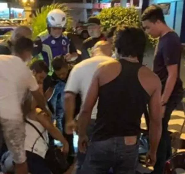 吸毒男持刀鬧事 割傷警員右肩