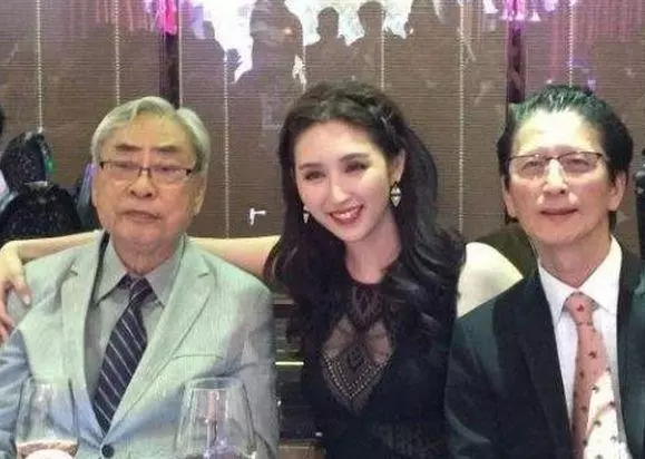 曾是體操冠軍,27歲為家還債與81歲富豪在一起,還清立馬分手!