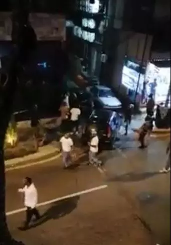 《全程曝光》老黑遭同鄉堵路【圍毆 砍傷】發生在吉隆坡
