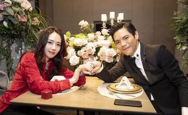 70歲向華強劃分家中財產,向佐和向佑差距好大,郭碧婷嫁得好福氣!
