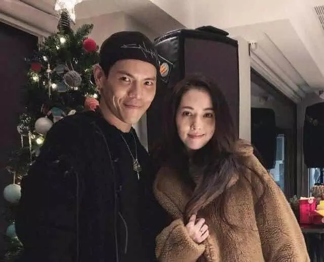 70歲向華強劃分家中財產,向佐和向佑差距好大,郭碧婷嫁得好福氣!