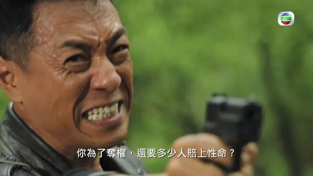再掀臥底熱潮!53歲「民選影帝」憑TVB熱播劇爆紅:老婆都看到哭!