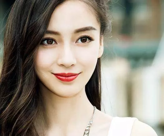 angelababy這次丟臉丟到國外,隱瞞這麼多年被揭穿,黃曉明太難堪 -