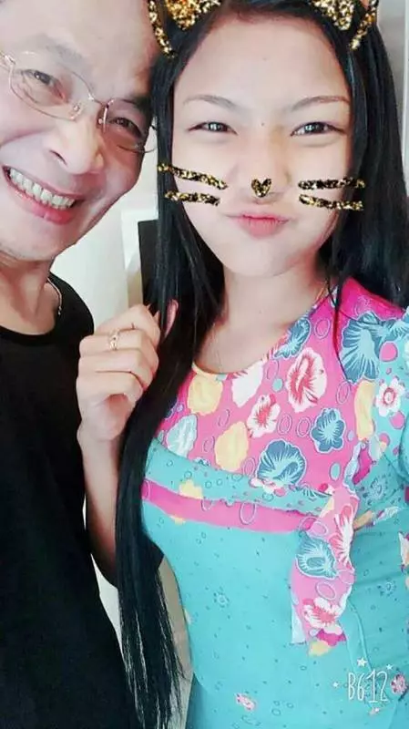 而女的看起來也頂多17 至 18 歲 天水圍 71歲阿伯食到學生妹! 酒店床照意外流出